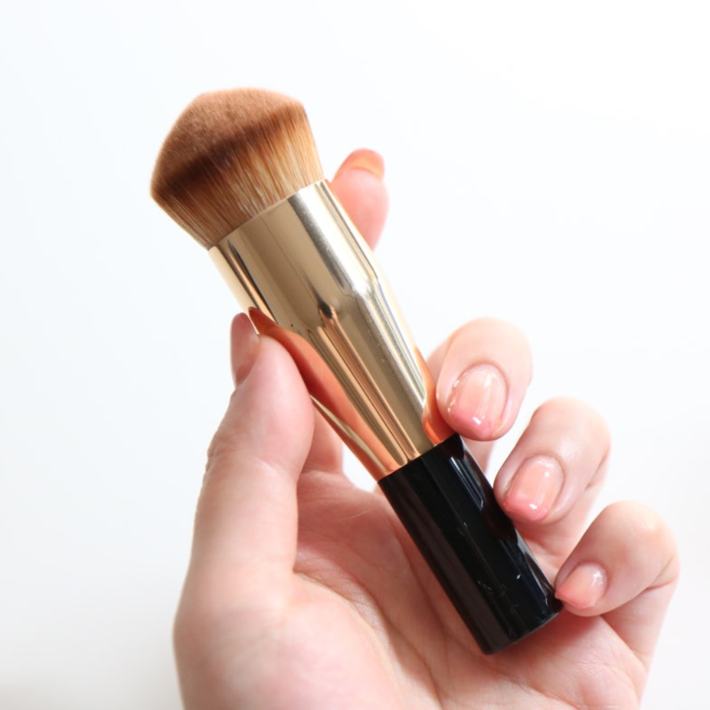 Chanel Gold Foundation Brush 11cm, Chanel Gold Foundation Brush ราคา ,Chanel Gold Foundation Brush รีวิว